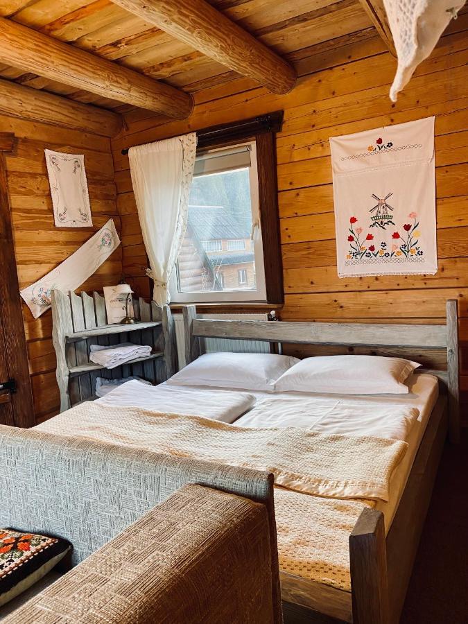 Guest House Anastasia Tatariv Ngoại thất bức ảnh