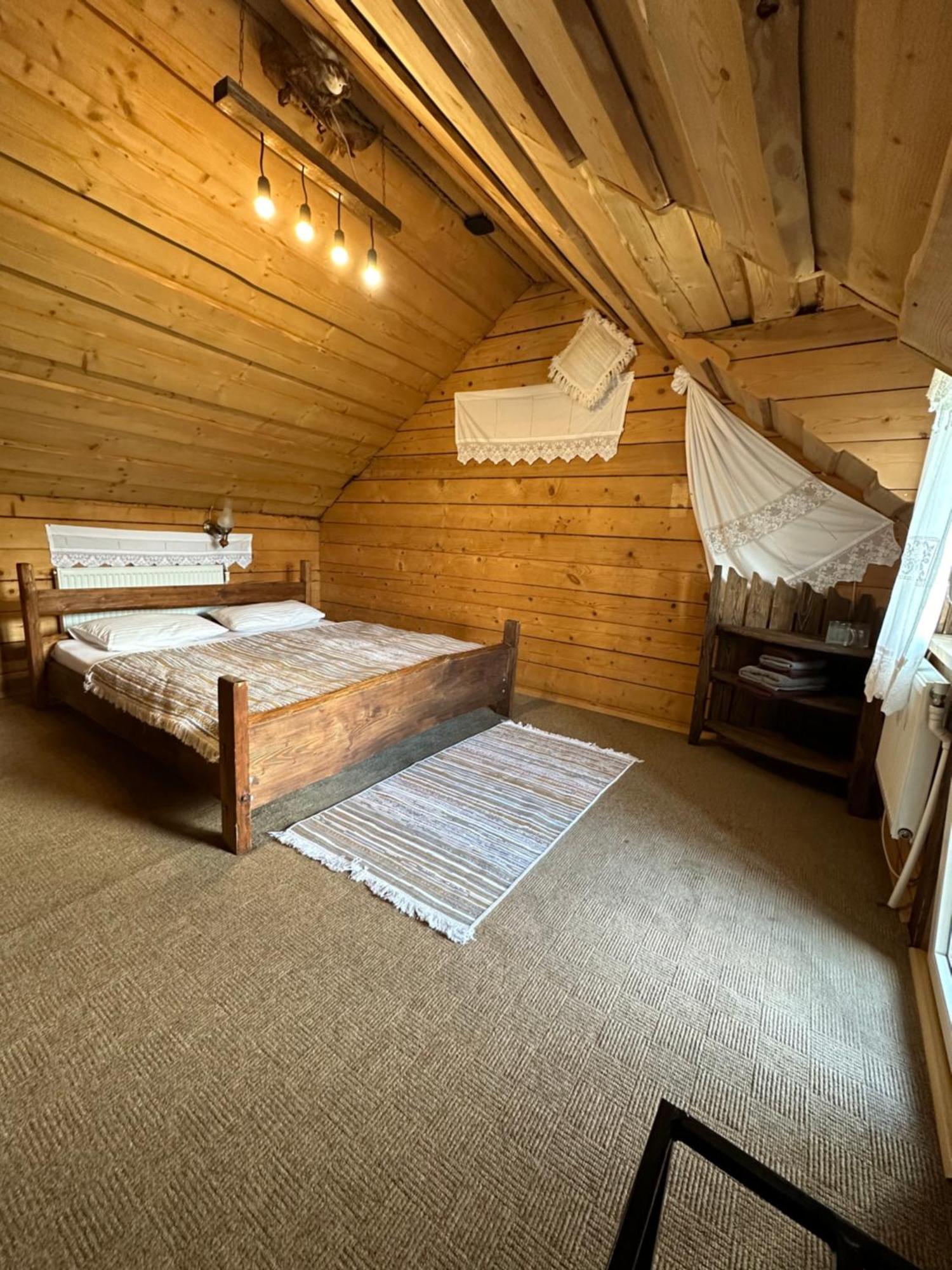 Guest House Anastasia Tatariv Ngoại thất bức ảnh