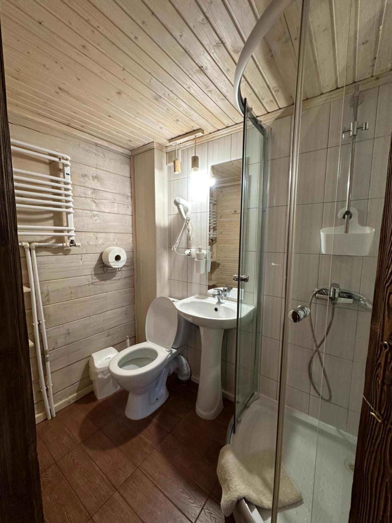 Guest House Anastasia Tatariv Ngoại thất bức ảnh