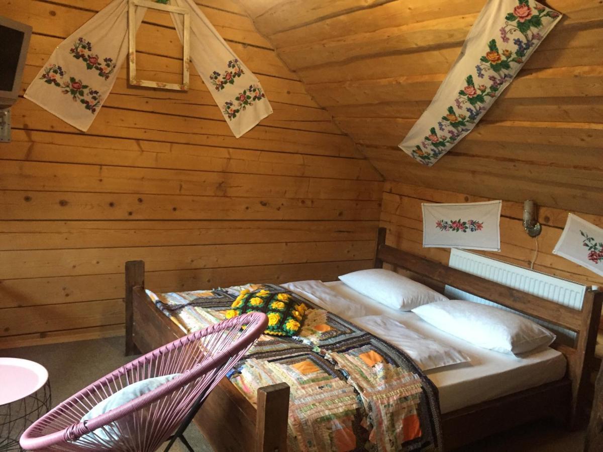 Guest House Anastasia Tatariv Ngoại thất bức ảnh